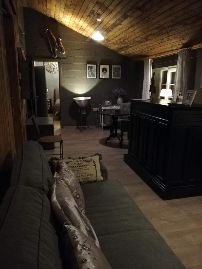 Отель Le Relais De Chassepierre Экстерьер фото