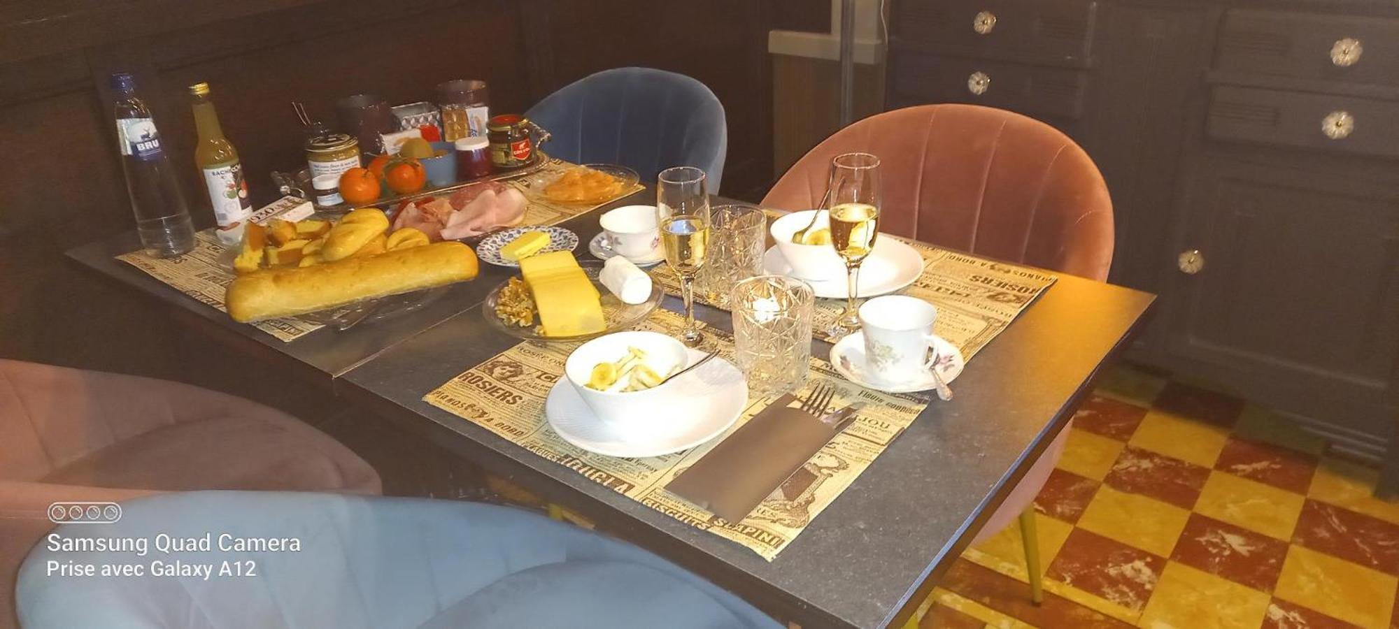 Отель Le Relais De Chassepierre Экстерьер фото