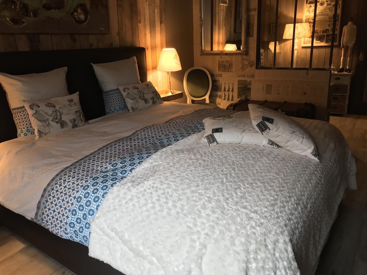 Отель Le Relais De Chassepierre Экстерьер фото