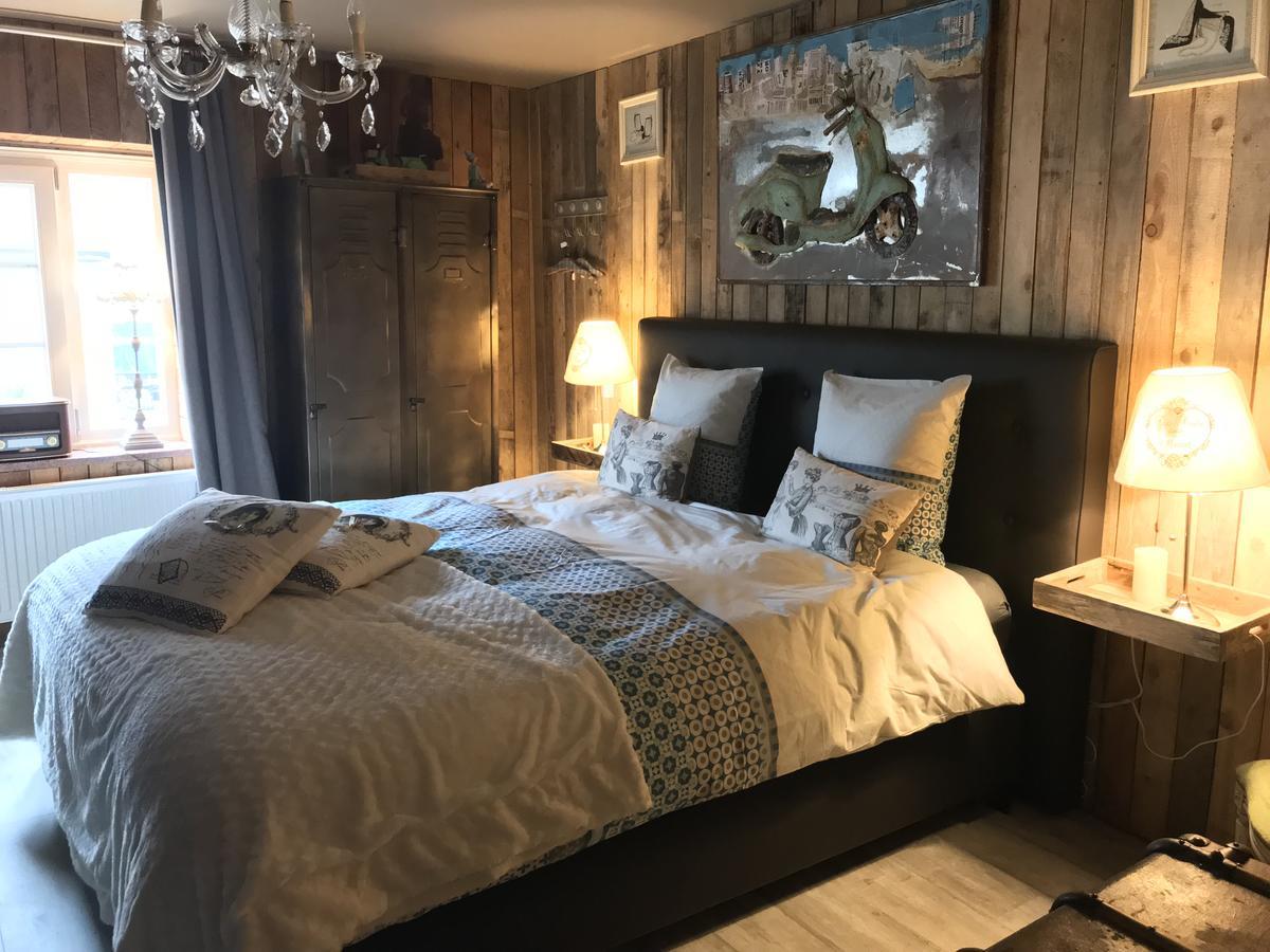 Отель Le Relais De Chassepierre Экстерьер фото